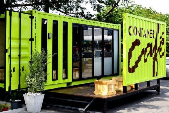 Vẽ tranh trên container cafe, container homestay, container house